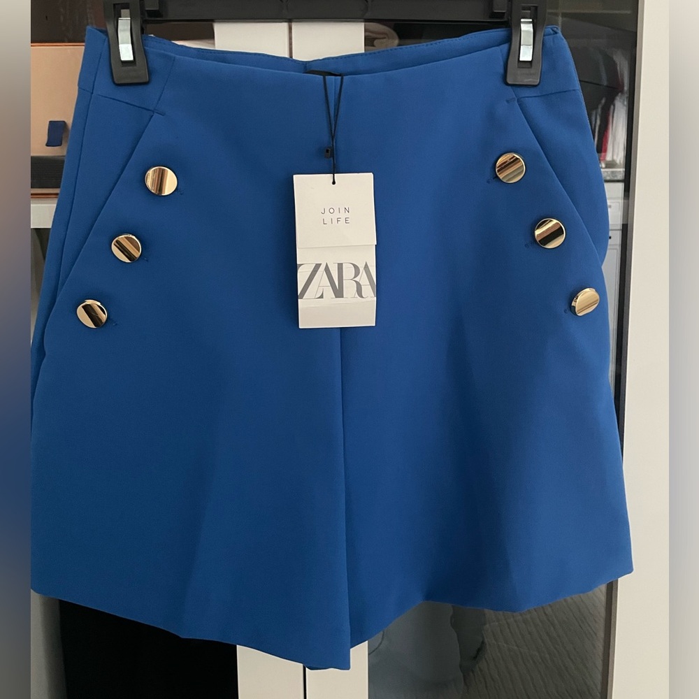 Zara shorts brand new.